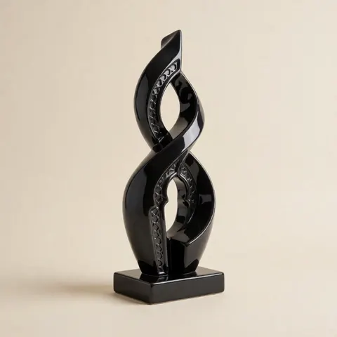 مجسم نحتي عربي معاصر — أسود فاحم